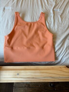 Lululemon size 10 cropped tank top